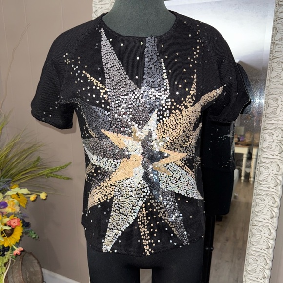 Michael Simon • Sequin Star Knit Short Sleeve Sweater - Picture 11 of 15